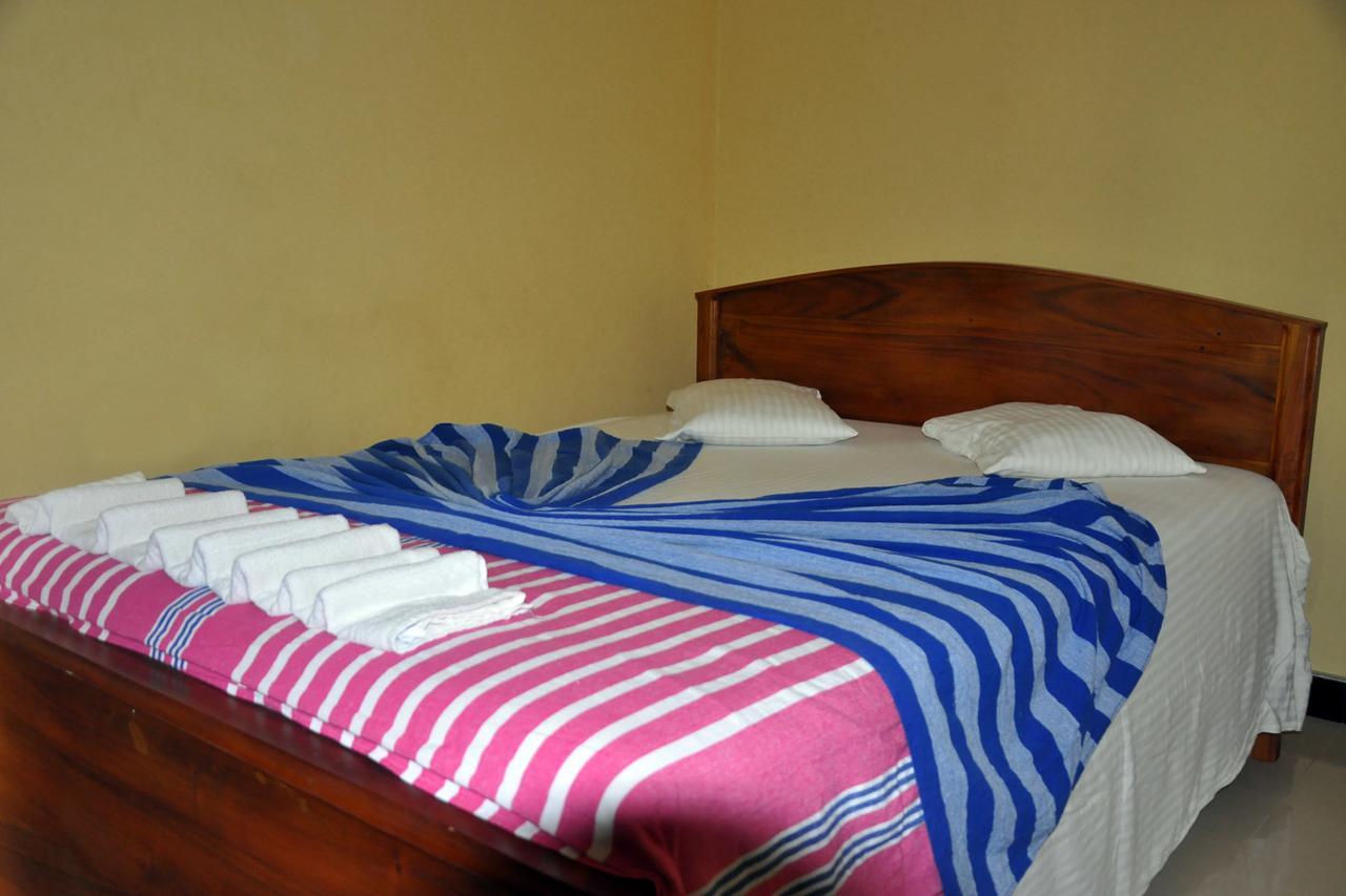 Hotel Pearl Gate Chilaw Eksteriør billede