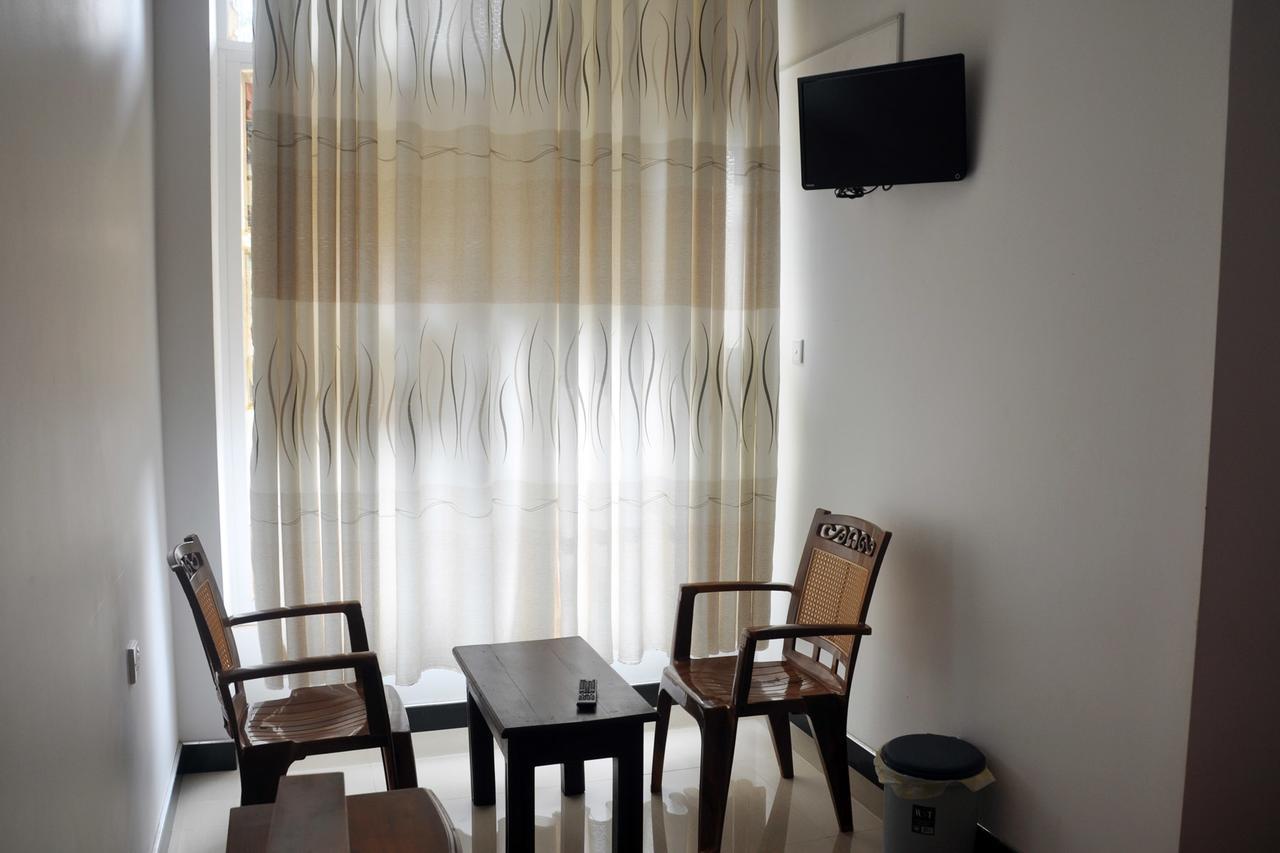Hotel Pearl Gate Chilaw Eksteriør billede