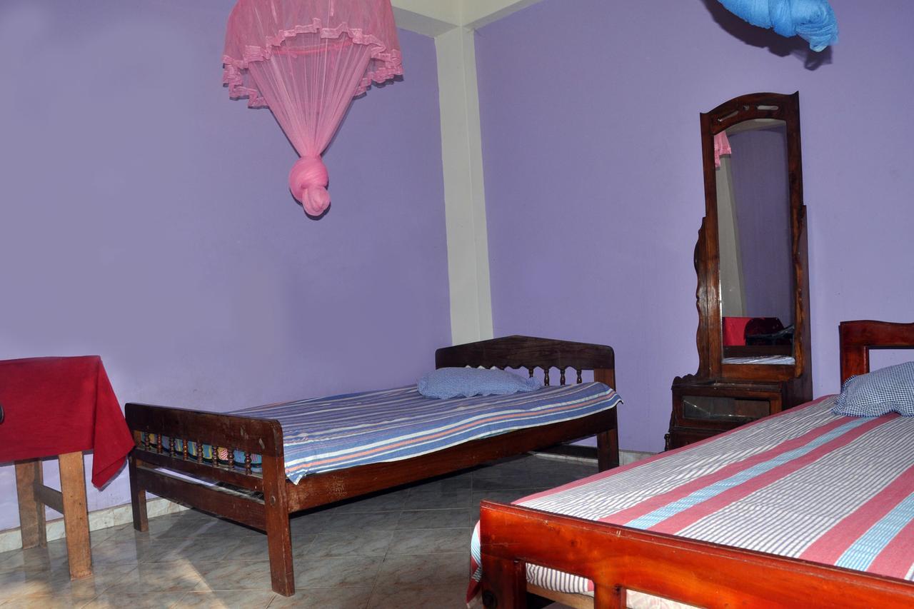 Hotel Pearl Gate Chilaw Eksteriør billede